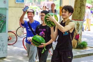吃瓜长清大学体育生,校园生活新篇章